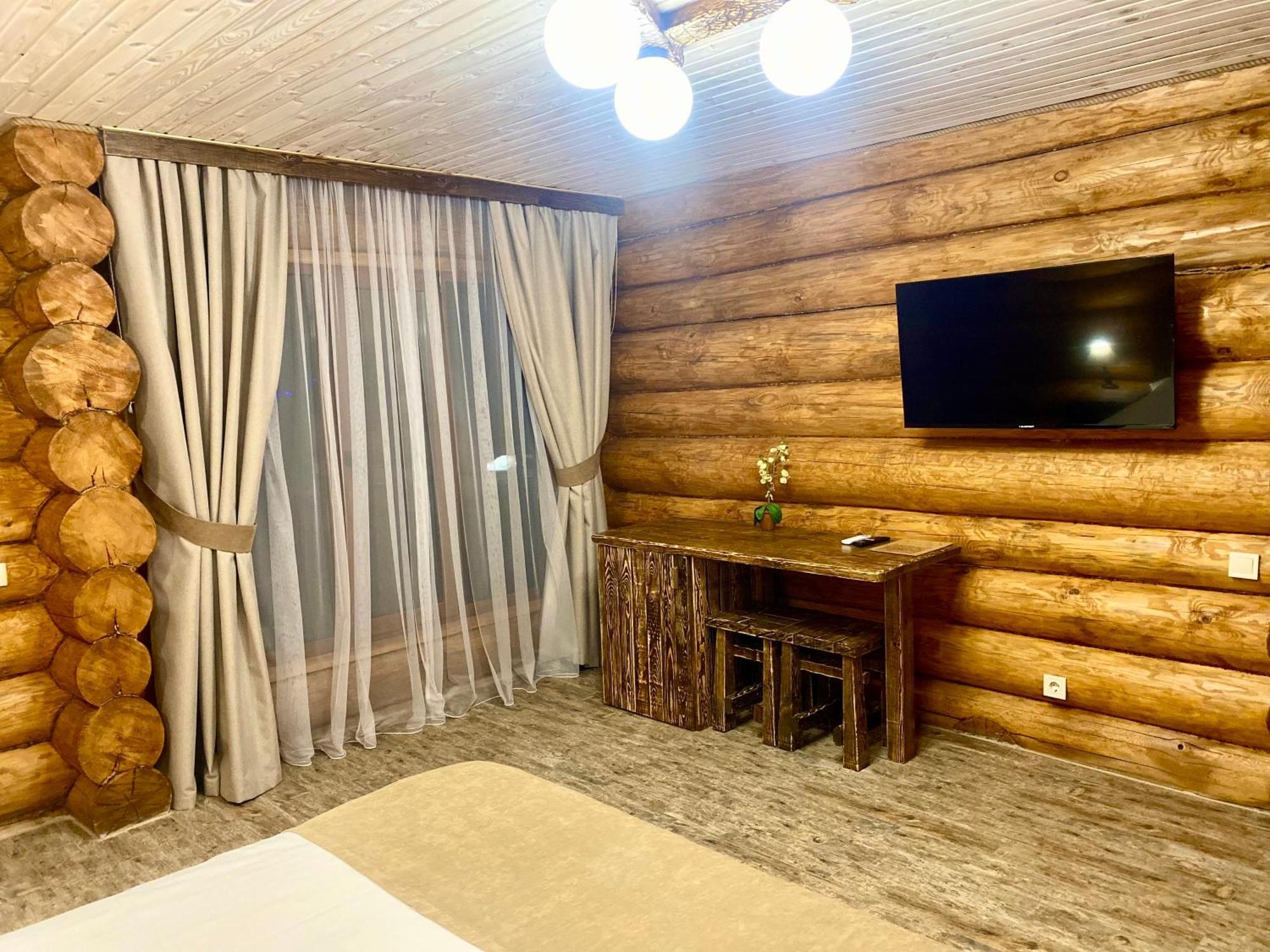 Resort Stariy Prud Pylypovychi Exterior photo