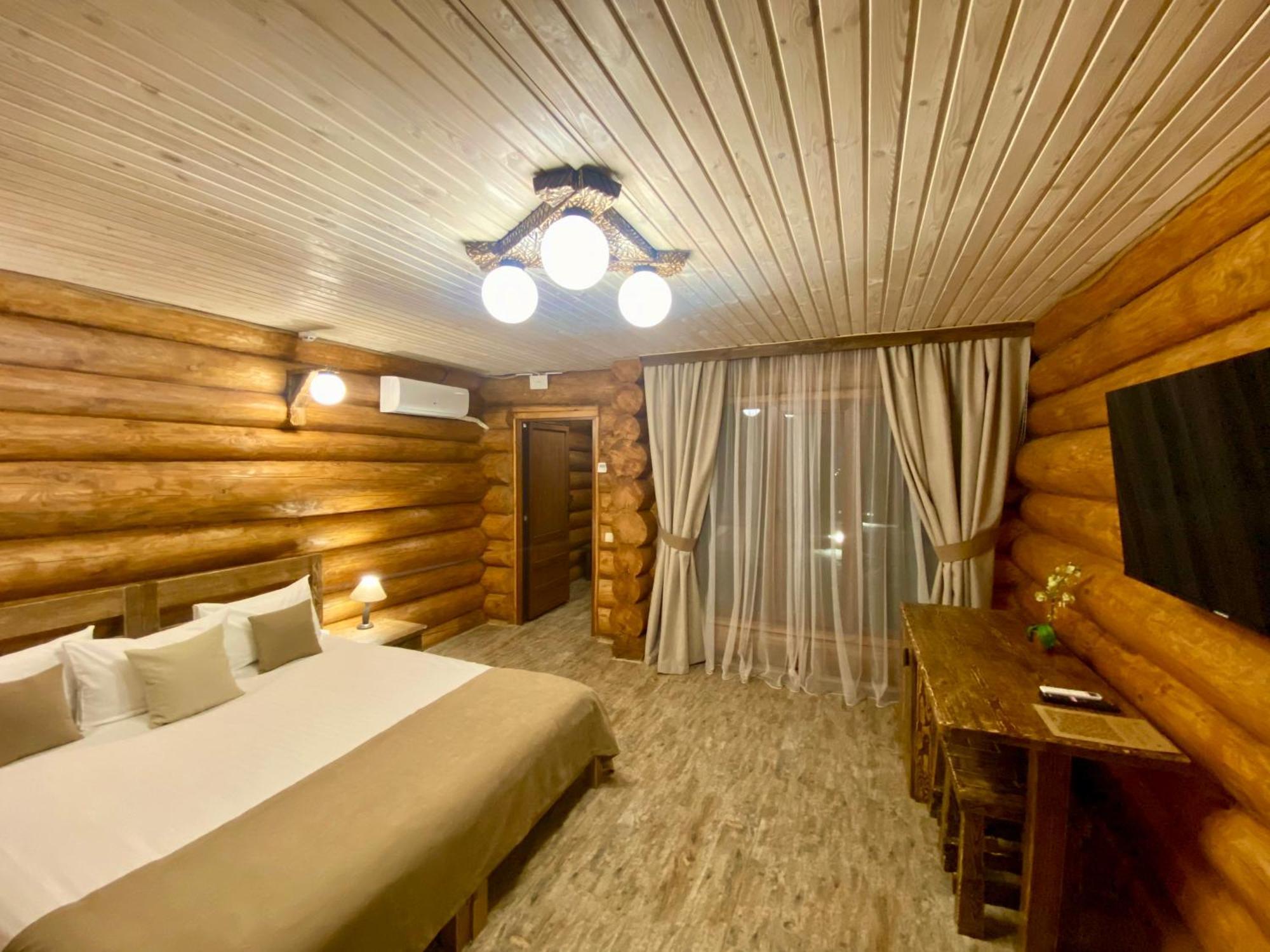 Resort Stariy Prud Pylypovychi Exterior photo